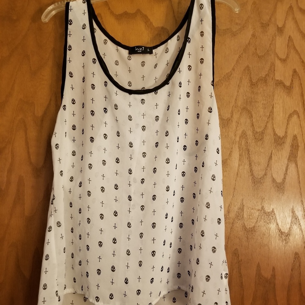 High/low skulls n bones top